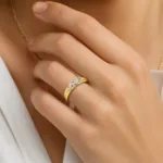 Gold ring with three CZ diamond - Image 3