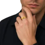 Geomatric pattern gold ring - Image 3